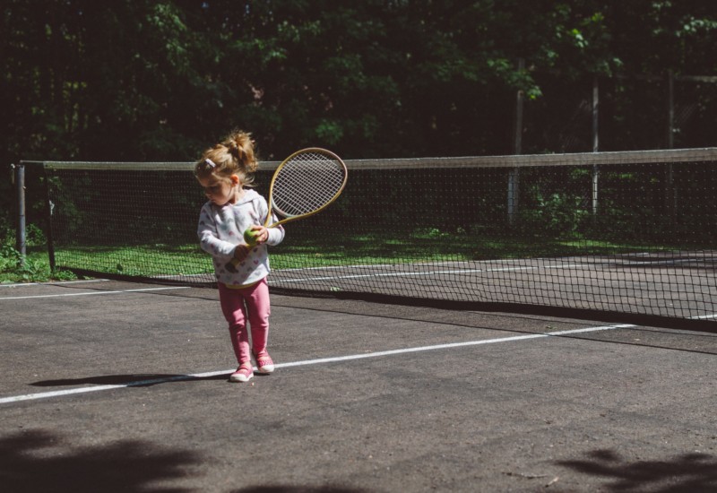 少女とラケット